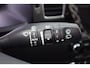 Kia Niro Hybrid 1.6 GDi DynamicLine/ Automaat/ Half-Leder/ Apple + Android/ Lane-Assist./ Camera/ Navi/ Clima/ Cruise/ Elek. pakket/ Isofix/ Multi. LEDER. Stuur/ Mistl./ Extra getint glas/ Chroom/ LED Dagrijverl.
