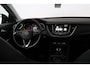 Opel Grandland X 1.2 Turbo Business Executive/ D-Riem verv: 55.000 KM!/ Automaat!/ Trekhaak/ 18'' LMV/ Panorama-Dak/ Elek. Kofferklep/ Apple + Android/ Dode-Hoek DET./ Extra getint glas/ Chroom/ Adaptive Cruise.