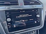 Volkswagen Tiguan 1.5 TSI 150pk DSG / Aut. R-Line Panoramadak Trekhaak CarPlay 19" 95dkm!!