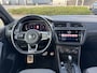 Volkswagen Tiguan 1.5 TSI 150pk DSG / Aut. R-Line Panoramadak Trekhaak CarPlay 19" 95dkm!!