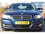 BMW 3-Serie 320i M Line 170pk | Audio-navigatie full map | Bi-xenon koplampen | Cruise control | Electronic climate control | Lichtmetalen velgen 17" | Parkeersensor achter | Voorstoelen verwarmd | Zeer nette auto!