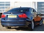 BMW 3-Serie 320i M Line 170pk | Audio-navigatie full map | Bi-xenon koplampen | Cruise control | Electronic climate control | Lichtmetalen velgen 17" | Parkeersensor achter | Voorstoelen verwarmd | Zeer nette auto!