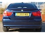 BMW 3-Serie 320i M Line 170pk | Audio-navigatie full map | Bi-xenon koplampen | Cruise control | Electronic climate control | Lichtmetalen velgen 17" | Parkeersensor achter | Voorstoelen verwarmd | Zeer nette auto!