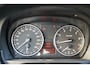 BMW 3-Serie 320i M Line 170pk | Audio-navigatie full map | Bi-xenon koplampen | Cruise control | Electronic climate control | Lichtmetalen velgen 17" | Parkeersensor achter | Voorstoelen verwarmd | Zeer nette auto!