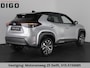 Toyota Yaris Cross 1.5 HYBRID DYNAMIC BITONE SILVERLINE GARANTIE 2035 NAVIGATIE . STUUR EN STOEL VERWARMING . ADAPTIEVE CRUICE CONTROL .
