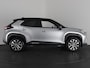 Toyota Yaris Cross 1.5 HYBRID DYNAMIC BITONE SILVERLINE GARANTIE 2035 NAVIGATIE . STUUR EN STOEL VERWARMING . ADAPTIEVE CRUICE CONTROL .