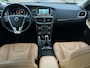 Volvo V40 2.0 T2 Inscription | Pano | Trekhaak | Leder | Stoelverwerming