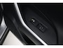 Toyota RAV4 2.5 Plug-in Hybrid AWD Style | Panoramadak | Trekhaak | Dodehoek detectie | Head-up display | 360 camera | BearLock | Navigatie | Apple Carplay / Android Auto | Stoel-/stuurverwarming | Digitale binnenspiegel | Adaptive Cruise | Keyless | 18 inch