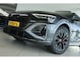 Audi Q8 Sportback e-tron 55 quattro S Edition Competition 115 kWh | SOH 94% | Adapt. Cruise | Schuifdak | Stoel+Stuurverwarming | Memory | Camera | Luchtvering | Verlichte Gril | Elektr. Klep | Sfeerverlichting | 21 Inch |