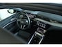Audi Q8 Sportback e-tron 55 quattro S Edition Competition 115 kWh | SOH 94% | Adapt. Cruise | Schuifdak | Stoel+Stuurverwarming | Memory | Camera | Luchtvering | Verlichte Gril | Elektr. Klep | Sfeerverlichting | 21 Inch |