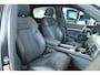 Audi Q8 Sportback e-tron 55 quattro S Edition Competition 115 kWh | SOH 94% | Adapt. Cruise | Schuifdak | Stoel+Stuurverwarming | Memory | Camera | Luchtvering | Verlichte Gril | Elektr. Klep | Sfeerverlichting | 21 Inch |