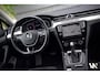 Volkswagen Passat Variant 1.4 TSI ACT Highline | DSG | Trekhaak | Massage | Elektr. Stoelen met Verwarming | Adaptive Cruise | 360 Cam. | Virtual Dash | 2e Eig. Volledig. O.H.