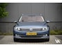 Volkswagen Passat Variant 1.4 TSI ACT Highline | DSG | Trekhaak | Massage | Elektr. Stoelen met Verwarming | Adaptive Cruise | 360 Cam. | Virtual Dash | 2e Eig. Volledig. O.H.
