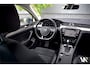 Volkswagen Passat Variant 1.4 TSI ACT Highline | DSG | Trekhaak | Massage | Elektr. Stoelen met Verwarming | Adaptive Cruise | 360 Cam. | Virtual Dash | 2e Eig. Volledig. O.H.