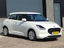 Suzuki Swift 1.2 Comfort Smart Hybrid All season banden Rijklaarprijs! | Tot 10 jaar Garantie | Onderhoudsbeurt | Mobiliteitservice |