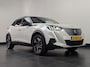 Peugeot e-2008 EV GT 50 kWh SOH 94% | Airco | Camera | Cruise Control | DAB | LED | LMV 17" | Navi | PDC V&A | Stoelverwarming |