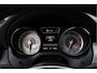 Mercedes-Benz CLA 200 | AMG | PANO | SFEERVERLICHTING | STOELVERWARMING