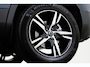 Volvo XC40 B4 (M-HYBRID) PLUS DARK -PANO.DAK|HARMAN/KARDON|CAMERA|POWER-SEATS|VERW.VOORRUIT|PRIVACY.GLAS|TREKHAAK|18"