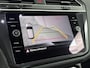 Volkswagen Tiguan 1.5 TSI ACT Highline Business R Trekhaak | Stoelverwarming | Adaptive Cruise Control | Parkeersensoren Voor en Achter | Achteruitrijcamera