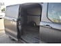 Ford E-Transit Custom 340 L2H1 Limited 65 kWh | Climate Control | Cruise Control | Trekhaak | Achteruitrijcamera | Stoel- en Voorruitverwarming | Apple Carplay/ Android Auto |