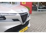 Alfa Romeo Junior 1.2 145PK AUTOMAAT Hybrid IBRIDA TI | TECHNO PACK: (LED MATRIX KOPLAMPEN, DRAADLOZE TELEFOONLADER, DODEHOEK DETECTIE, PARKEERSENSOREN VOOR ACHTER EN ZIJKANT, NAVIGATIE, ELEKTRISCH BEDIENBARE ACHTERKLEP, KEYLESS ENTRY, ADAPTIVE CRUISE CONTROL, ACHTERUITRIJ CAMERA) | PACK TI: (ELEKTRISCH BEDIENBARE BESTUUDERSSTOEL, VERKEERSBORDEN WEERGAVE, GETINTE ACHTERRUITEN, SFEER VERLICHTING, GLANZEND ZWARTE BODYKIT, 10,25" TOUCHSCREEN, LEDEREN STUURWIEL, VERSTELBARE KOFFERVLOER OP 3 NIVEAUS) | 18" LICHTMETALEN VELGEN "FORI" | DRAADLOZE APPLE CARPLAY/ANDROID AUTO | MASSAGE FUNCTIE OP DE BESTUURDERSSTOEL | STOEL VERWARMING | VOORRUIT VERWARMING |