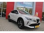 Alfa Romeo Junior 1.2 145PK AUTOMAAT Hybrid IBRIDA TI | TECHNO PACK: (LED MATRIX KOPLAMPEN, DRAADLOZE TELEFOONLADER, DODEHOEK DETECTIE, PARKEERSENSOREN VOOR ACHTER EN ZIJKANT, NAVIGATIE, ELEKTRISCH BEDIENBARE ACHTERKLEP, KEYLESS ENTRY, ADAPTIVE CRUISE CONTROL, ACHTERUITRIJ CAMERA) | PACK TI: (ELEKTRISCH BEDIENBARE BESTUUDERSSTOEL, VERKEERSBORDEN WEERGAVE, GETINTE ACHTERRUITEN, SFEER VERLICHTING, GLANZEND ZWARTE BODYKIT, 10,25" TOUCHSCREEN, LEDEREN STUURWIEL, VERSTELBARE KOFFERVLOER OP 3 NIVEAUS) | 18" LICHTMETALEN VELGEN "FORI" | DRAADLOZE APPLE CARPLAY/ANDROID AUTO | MASSAGE FUNCTIE OP DE BESTUURDERSSTOEL | STOEL VERWARMING | VOORRUIT VERWARMING |