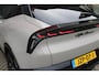 Alfa Romeo Junior 1.2 145PK AUTOMAAT Hybrid IBRIDA TI | TECHNO PACK: (LED MATRIX KOPLAMPEN, DRAADLOZE TELEFOONLADER, DODEHOEK DETECTIE, PARKEERSENSOREN VOOR ACHTER EN ZIJKANT, NAVIGATIE, ELEKTRISCH BEDIENBARE ACHTERKLEP, KEYLESS ENTRY, ADAPTIVE CRUISE CONTROL, ACHTERUITRIJ CAMERA) | PACK TI: (ELEKTRISCH BEDIENBARE BESTUUDERSSTOEL, VERKEERSBORDEN WEERGAVE, GETINTE ACHTERRUITEN, SFEER VERLICHTING, GLANZEND ZWARTE BODYKIT, 10,25" TOUCHSCREEN, LEDEREN STUURWIEL, VERSTELBARE KOFFERVLOER OP 3 NIVEAUS) | 18" LICHTMETALEN VELGEN "FORI" | DRAADLOZE APPLE CARPLAY/ANDROID AUTO | MASSAGE FUNCTIE OP DE BESTUURDERSSTOEL | STOEL VERWARMING | VOORRUIT VERWARMING |