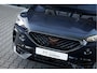 CUPRA Formentor 1.4 e-Hybrid VZ 245PK | Performance | F1 Sportstuur | Wegklapbare Trekhaak | 19" LM Velgen | Adaptieve Cruise Control | Navigatie incl. Apple CarPlay | Elektrische Achterklep | Stuurwielverwarming | Achteruitrijcamera | Keyless |