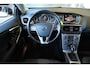 Volvo V40 Cross Country T3 Automaat Edition+ | Afneembare trekhaak | Stoelverwarming | Navigatie | Volvo on Call | Climate control | Parkeersensoren achter | High performance audio | Dealeronderhouden