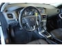 Volvo V40 Cross Country T3 Automaat Edition+ | Afneembare trekhaak | Stoelverwarming | Navigatie | Volvo on Call | Climate control | Parkeersensoren achter | High performance audio | Dealeronderhouden