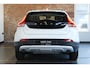 Volvo V40 Cross Country T3 Automaat Edition+ | Afneembare trekhaak | Stoelverwarming | Navigatie | Volvo on Call | Climate control | Parkeersensoren achter | High performance audio | Dealeronderhouden