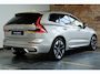 Volvo XC60 T6 Plug-in hybrid AWD Plus Black Edition | Luchtvering | Semi-Electrische wegklapbare trekhaak | Verwarmbare voorstoelen, achterbank en stuurwiel | Premium audio by Harman Kardon | Apple carplay/Android auto | Keyless | Google Infotainment |