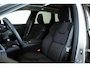 Volvo XC60 T6 Plug-in hybrid AWD Plus Black Edition | Luchtvering | Semi-Electrische wegklapbare trekhaak | Verwarmbare voorstoelen, achterbank en stuurwiel | Premium audio by Harman Kardon | Apple carplay/Android auto | Keyless | Google Infotainment |