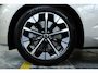 Volvo XC60 T6 Plug-in hybrid AWD Plus Black Edition | Luchtvering | Semi-Electrische wegklapbare trekhaak | Verwarmbare voorstoelen, achterbank en stuurwiel | Premium audio by Harman Kardon | Apple carplay/Android auto | Keyless | Google Infotainment |