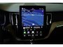 Volvo XC60 T6 Plug-in hybrid AWD Plus Black Edition | Luchtvering | Semi-Electrische wegklapbare trekhaak | Verwarmbare voorstoelen, achterbank en stuurwiel | Premium audio by Harman Kardon | Apple carplay/Android auto | Keyless | Google Infotainment |