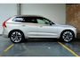 Volvo XC60 T6 Plug-in hybrid AWD Plus Black Edition | Luchtvering | Semi-Electrische wegklapbare trekhaak | Verwarmbare voorstoelen, achterbank en stuurwiel | Premium audio by Harman Kardon | Apple carplay/Android auto | Keyless | Google Infotainment |