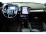Volvo XC40 B4 Plus Black Edition | Panoramadak |  | Semi-Electrische wegklapbare Trekhaak | Verwarmbare voorstoelen en stuurwiel | Premium audio by Harman Kardon | Apple carplay/Android auto | Keyless Entree | Google Infotainment