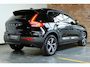 Volvo XC40 B4 Plus Black Edition | Panoramadak |  | Semi-Electrische wegklapbare Trekhaak | Verwarmbare voorstoelen en stuurwiel | Premium audio by Harman Kardon | Apple carplay/Android auto | Keyless Entree | Google Infotainment