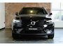 Volvo XC40 B4 Plus Black Edition | Panoramadak |  | Semi-Electrische wegklapbare Trekhaak | Verwarmbare voorstoelen en stuurwiel | Premium audio by Harman Kardon | Apple carplay/Android auto | Keyless Entree | Google Infotainment