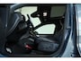 Volvo XC40 Recharge P8 AWD R-Design | Panoramadak | Semi-Electrische Wegklapbare Trekhaak | Harman Kardon Premium Audio | 360° Parkeercamera | Parkeersensoren voor + achter | Stoelverwarming | 20'' Lichtmetalen velgen | Google infotainment |