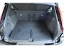 Volvo XC40 Recharge Twin Ultimate 78 kWh | Panoramadak | Electrische bedienbare voorstoelen | Stoelverwarming | Stuurwielverwarming | 4-seizoenenbanden | Google infotainment | Parkeersensoren voor + achter | Parkeercamera |