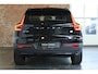 Volvo XC40 Recharge Twin Ultimate 78 kWh | Panoramadak | Electrische bedienbare voorstoelen | Stoelverwarming | Stuurwielverwarming | 4-seizoenenbanden | Google infotainment | Parkeersensoren voor + achter | Parkeercamera |