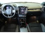 Volvo XC40 Recharge Twin Ultimate 78 kWh | Panoramadak | Electrische bedienbare voorstoelen | Stoelverwarming | Stuurwielverwarming | 4-seizoenenbanden | Google infotainment | Parkeersensoren voor + achter | Parkeercamera |