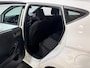 Ford Fiesta 95PK EcoBoost ST-Line | Keyless | Lichtmetalen Velgen | Climate Control | Apple CarPlay/Android Auto | LED Dagrijverlichting | Cruise Control | Armsteun | Elektrische Ramen & Spiegels |