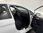 Ford Fiesta 95PK EcoBoost ST-Line | Keyless | Lichtmetalen Velgen | Climate Control | Apple CarPlay/Android Auto | LED Dagrijverlichting | Cruise Control | Armsteun | Elektrische Ramen & Spiegels |