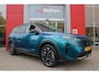 Peugeot 5008 1.2 Hybrid 145PK AUTOMAAT GT 7p | PANORAMISCH SCHUIFDAK PACK | 360° VISION & DRIVE ASSIST PLUS PACK: (360° CAMERA, BUITENSPIEGELS MET KANTELFUNCTIE, DRIVE ASSIST 2.0, DRAADLOZE TELEFOONLADER, ANTIDIEFSTALALARM) | BEKLEDING ALCANTARA/KUNSTLEDER | SEAT PACK COMFORT: (AGR BESTUUDERSSTOEL EN PASSAGIERSSTOEL ELEKTRISCH VERSTELBAAR MET MASSAGE FUNCTIE, BESTUUDERSSTOEL MET GEHEUGENFUNCTIE, BUITENSTE ZITPLAATSEN ACHTERBANK VERWARMBAAR) | GLANZEND ZWARTE DAKRAILS | BLUE OBSESSION | 19" LICHTMETALEN VELGEN "BREDA" | DRAADLOZE TELEFOONLADER | APPLE CARPLAY/ANDROID AUTO DRAADLOOS | LED MATRIX KOPLAMPEN | EXTRA GETINTE ACHTERRUITEN | 7-PERSOONS | 3-ZONE CLIMATE CONTROL | NAVIGATIE | VERWARMBAAR SUURWIEL | STOEL VERWARMING | ZWARTE HEMEL BEKLEDING | SFEER VERLICHTING | 21" ZWEVEND HD SCHERM | ELEKTRISCH BEDIENBARE ACHTERKLEP | HIGH BEAM ASSIST (ADAPTIEVE GROOTLICHTASSISTENT |