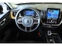 Volvo XC60 T6 Plug-in hybrid AWD Ultra Dark | Luchtvering | Semi-Electrische Wegklapbare Trekhaak | Stoelverwarming | Stuurwielverwarming | Harman Kardon Premium Audio | Google infotainment | 360° Parkeercamera | Parkeersensoren voor + achter
