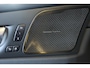 Volvo XC60 T6 Plug-in hybrid AWD Ultra Dark | Luchtvering | Semi-Electrische Wegklapbare Trekhaak | Stoelverwarming | Stuurwielverwarming | Harman Kardon Premium Audio | Google infotainment | 360° Parkeercamera | Parkeersensoren voor + achter