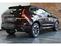 Volvo XC60 T6 Plug-in hybrid AWD Ultra Dark | Luchtvering | Semi-Electrische Wegklapbare Trekhaak | Stoelverwarming | Stuurwielverwarming | Harman Kardon Premium Audio | Google infotainment | 360° Parkeercamera | Parkeersensoren voor + achter