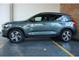 Volvo XC40 B4 Plus Dark |Semi-Electrische Wegklapbare Trekhaak | Verwarmbare voorstoelen | achterbank en voorruit | Adaptieve cruise control | Premium audio by Harman Kardon | Apple carplay/Android auto | Privacy Glass
